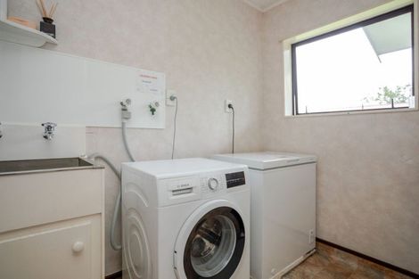 Photo of property in 44 Allardice Street, Dannevirke, 4930