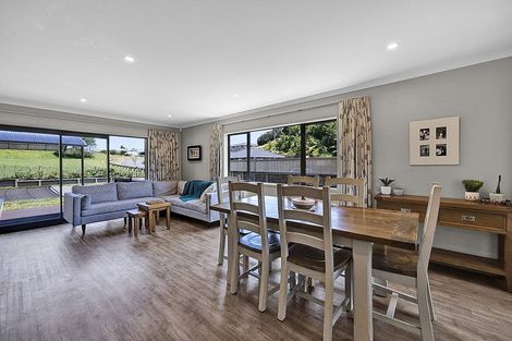 Photo of property in 2 Pipitea Place, Whalers Gate, New Plymouth, 4310