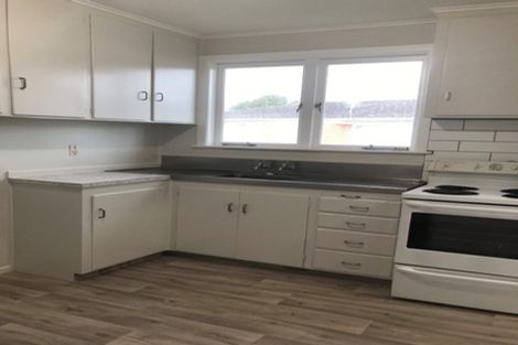 Photo of property in 1/42-44 Opaheke Road, Opaheke, Papakura, 2113