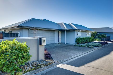 Photo of property in 16 Bourke Place, Havelock North, 4130