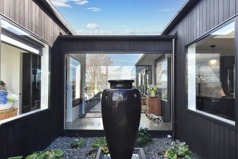 Photo of property in 162 Kawaha Point Road, Kawaha Point, Rotorua, 3010