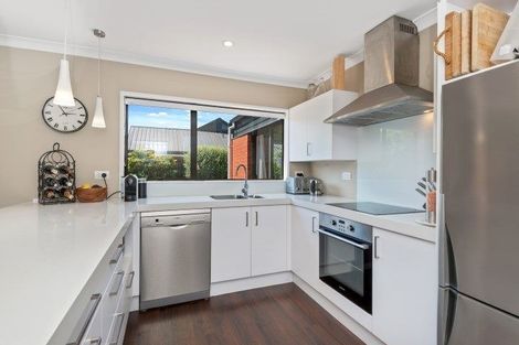 Photo of property in 4 Glenburn Place, Avonhead, Christchurch, 8042