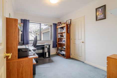 Photo of property in 62 Royal Oak Drive, Kelvin Grove, Palmerston North, 4414