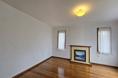 Photo of property in 4 Binsted Road, New Lynn, Auckland, 0600