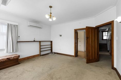Photo of property in 33 Firth Terrace, Karori, Wellington, 6012