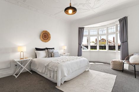 Photo of property in 33 Beach Street, Saint Clair, Dunedin, 9012