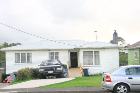 Photo of property in 17 Kamara Road, Glen Eden, Auckland, 0602