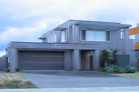 Photo of property in 33 Taumata Road, Omaha, 0986