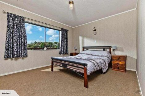 Photo of property in 90 Stapleford Crescent, Browns Bay, Auckland, 0630
