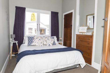 Photo of property in 9 Seddon Street, Dannevirke, 4930