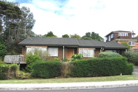 Photo of property in 1 Vinceroy Place, Green Bay, Auckland, 0604