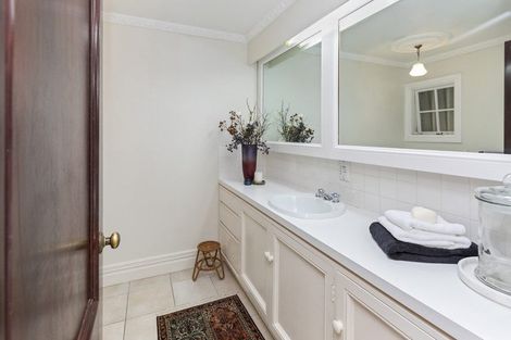 Photo of property in 81a Dyers Pass Road, Cashmere, Christchurch, 8022