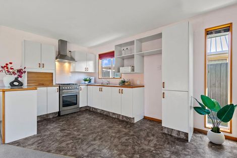 Photo of property in 2/3 Claverley Gardens, Avonhead, Christchurch, 8042