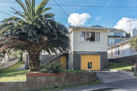Photo of property in 27 Robertson Street, Owhiro Bay, Wellington, 6023