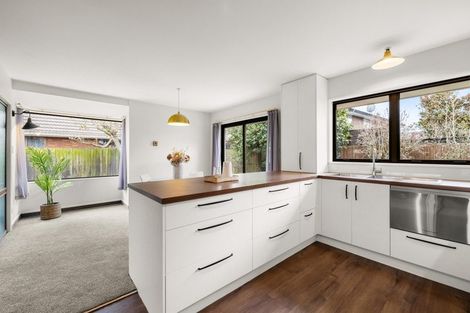 Photo of property in 2/7 Ringwood Place, Avonhead, Christchurch, 8042