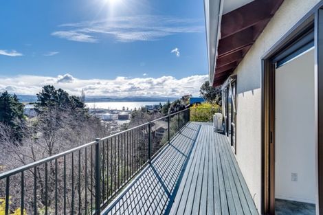 Photo of property in 27 Burns Road, Hospital Hill, Napier, 4110