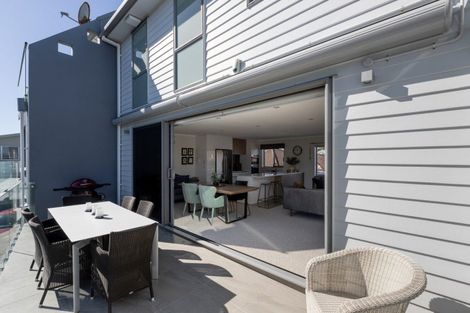Photo of property in 369c Oceanbeach Road, Mount Maunganui, 3116