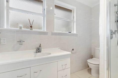 Photo of property in 123 Vodanovich Road, Te Atatu South, Auckland, 0610