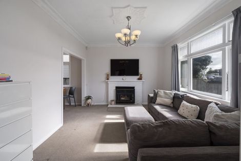 Photo of property in 6 Wood Street, Takaro, Palmerston North, 4410