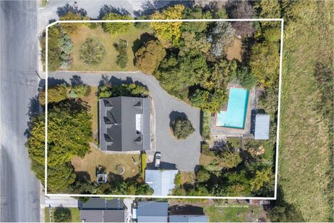 Photo of property in 11 Cook Street, Waipukurau, 4200