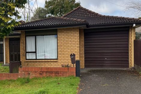 Photo of property in 1 Merville Avenue, Te Atatu South, Auckland, 0610
