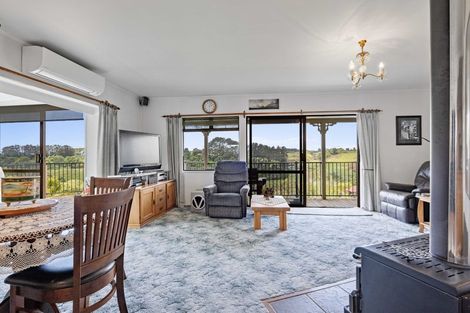 Photo of property in 5c Lindaver Grove, Merrilands, New Plymouth, 4312