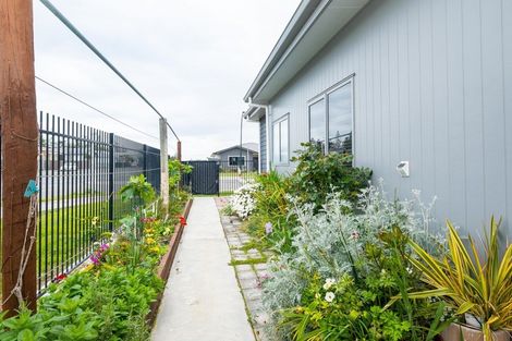 Photo of property in 2 Hurunui Drive, Te Awa, Napier, 4110