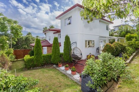 Photo of property in 21 Crimson Park, Oteha, Auckland, 0632