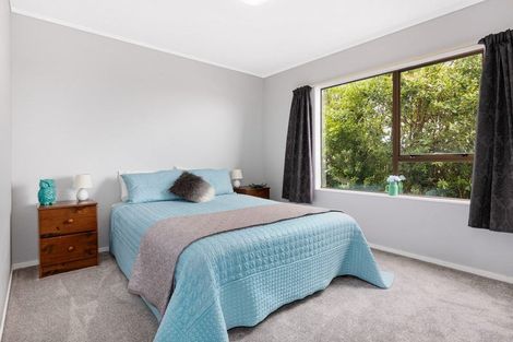 Photo of property in 4 Karoro Place, Paremata, Porirua, 5024