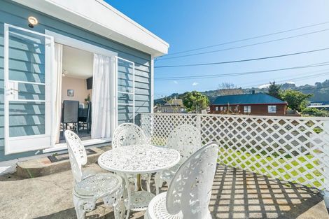 Photo of property in 68 Churton Crescent, Taita, Lower Hutt, 5011