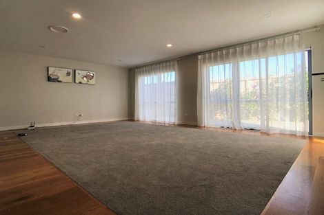 Photo of property in 103 Medallion Drive, Oteha, Auckland, 0632