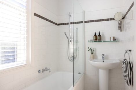 Photo of property in 77 Derby Street, St Albans, Christchurch, 8014