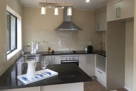 Photo of property in 16 Astelia Place, Goodwood Heights, Auckland, 2105