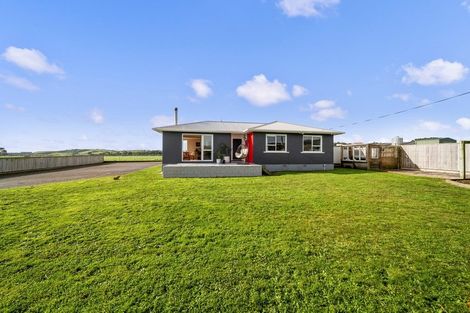 Photo of property in 95 Koru Road, Omata, New Plymouth, 4374