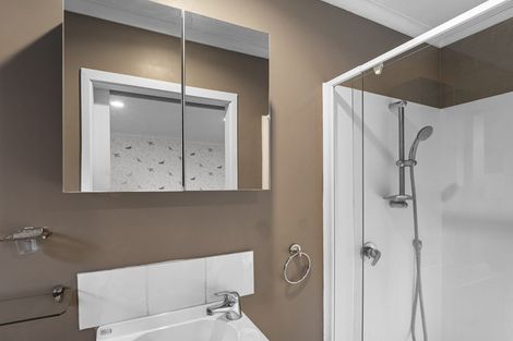 Photo of property in 26 Te Kauri Place, Helensville, 0800