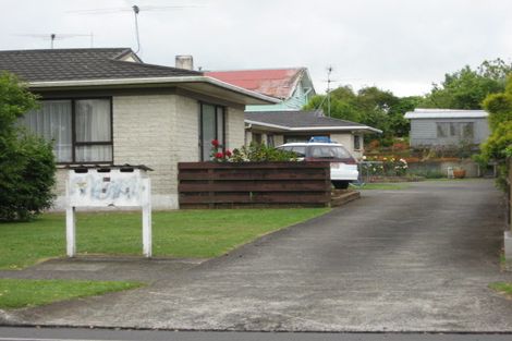 Photo of property in 2/69 West Street, Pukekohe, 2120