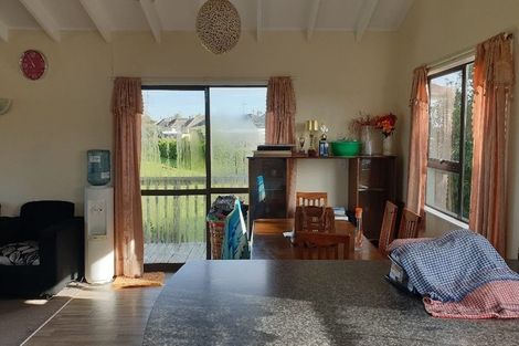 Photo of property in 2/13 Crown Crescent, Otara, Auckland, 2023