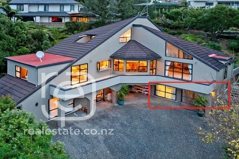 Photo of property in 211 Chelsea View Drive, Chatswood, Auckland, 0626