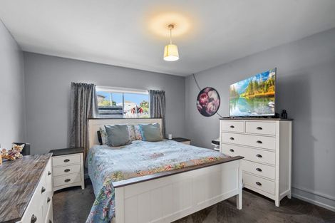 Photo of property in 64 Cuffs Road, Wainoni, Christchurch, 8061