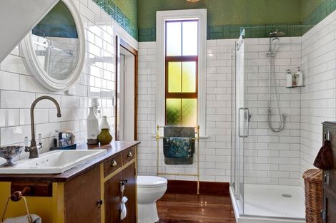 Photo of property in 23 Gibson Place, Patea, 4520