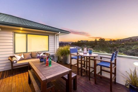 Photo of property in 8 Ronald Scott Grove, Riverstone Terraces, Upper Hutt, 5018