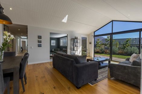 Photo of property in 66 Spur Ridge Rise, Jacks Point, 9371