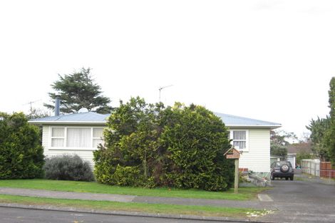 Photo of property in 9 Mcquarrie Avenue, Wattle Downs, Auckland, 2103