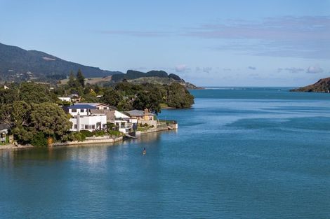 Photo of property in Wallis Street, Raglan, 3225