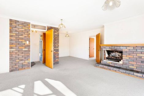 Photo of property in 1/149 West Harbour Drive, West Harbour, Auckland, 0618