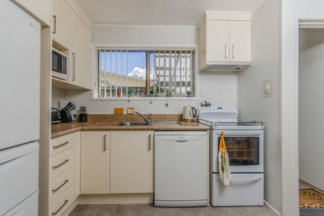 Photo of property in 20 Leaver Place, Weymouth, Auckland, 2103