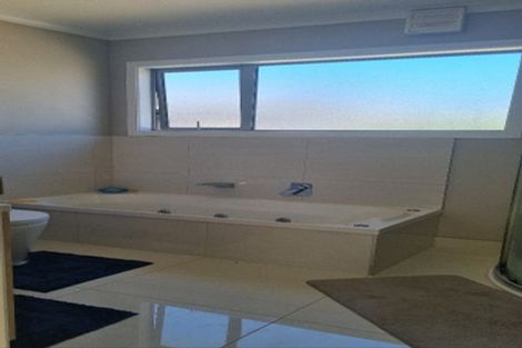 Photo of property in 4/113d Moorefield Road, Johnsonville, Wellington, 6037