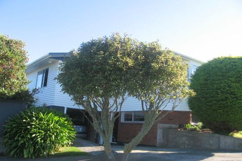 Photo of property in 18 Eastview Grove, Normandale, Lower Hutt, 5010