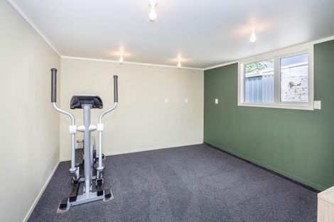 Photo of property in 20 Oxford Street, Fairfield, Hamilton, 3214