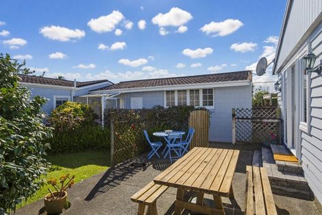 Photo of property in 6 Teoti Street, Paraparaumu Beach, Paraparaumu, 5032